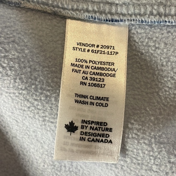 2/$30 Northern Traditions Blue and White Nature Fleece Vest - Picture 14 of 15